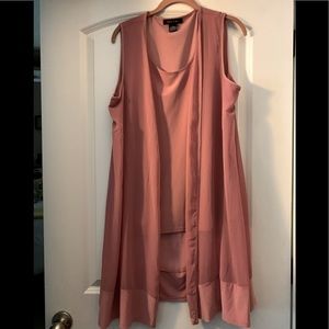 Cute sleeveless tank with attached duster